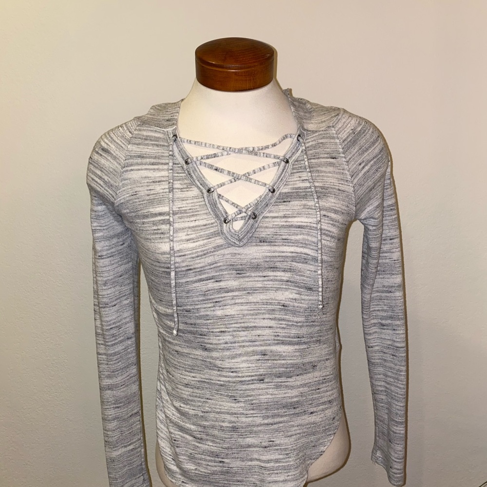 Cross neck, long sleeve shirt
